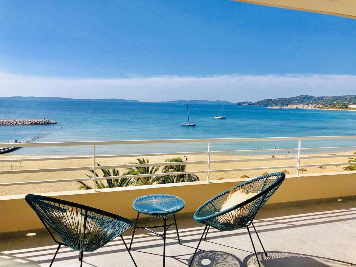 T3 Front De Mer Dernier Etage Vue Mer Petit Havre De Paix Pour Vos Vacances Emplacement Unique Vue Mer Panoramique A 180 Degres Pour Ce T3 En Face De La Plage Front De Mer Vue Sur Les Iles 5 Et Dernier Etage Avec Ascenseur Le Lavandou Exterior photo